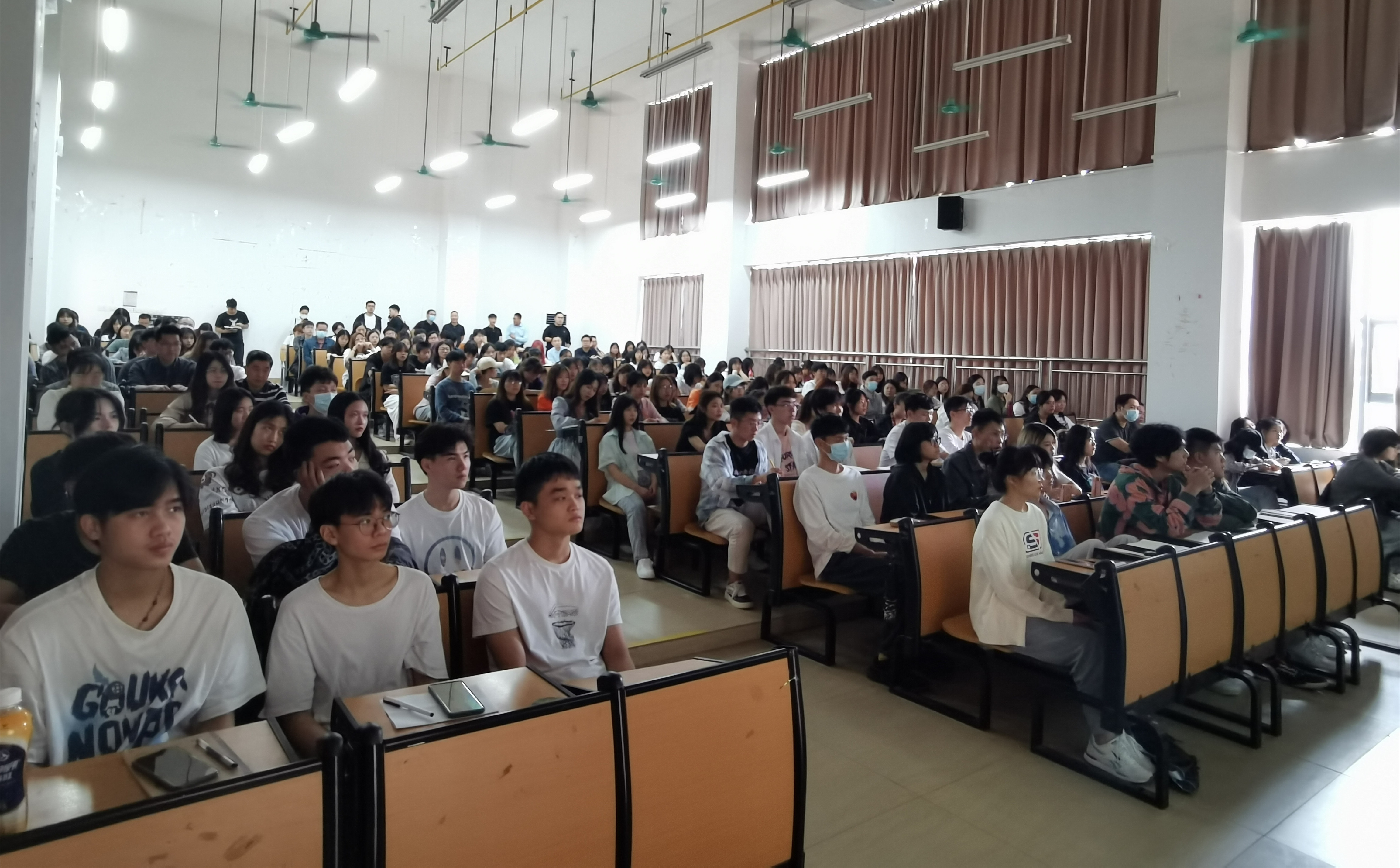 黨課現(xiàn)場