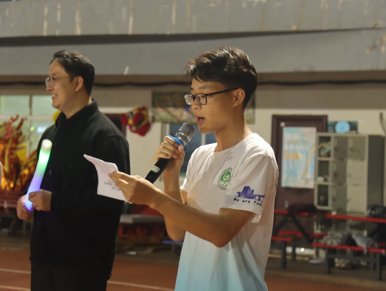 造價2211班林顯同學(xué)作開幕發(fā)言